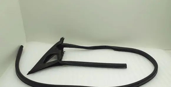 Mercedes-Benz CLS C219 Rubber seal front door (on door) A2197200678