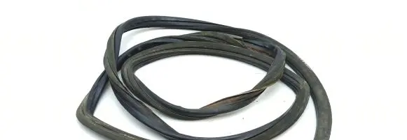 Mercedes-Benz COMPAKT W115 Windshield trim