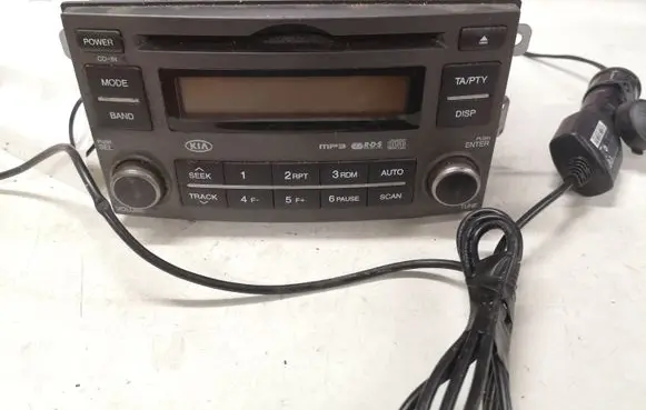 KIA Carens II Radio/CD/DVD/GPS head unit HN445UN 1001975 USL6C02396