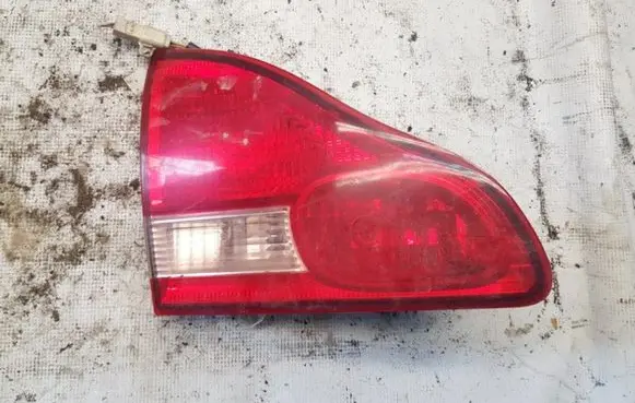 Toyota Avensis Verso Tailgate rear/tail lights