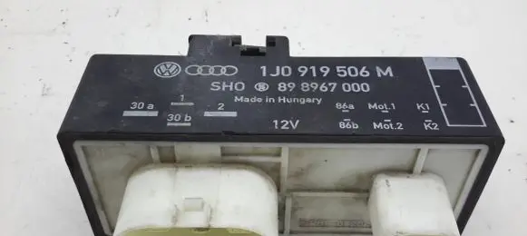 Skoda Fabia Mk1 (6Y) Coolant fan relay 1J0919506M 898967000