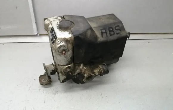 Mercedes-Benz E W124 ABS Pump 0265200043