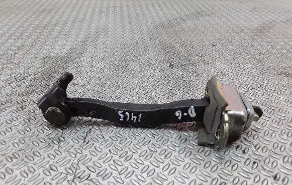 Nissan Patrol Y61 Rear door check strap stopper