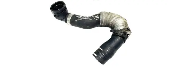 Engine coolant pipe/hose