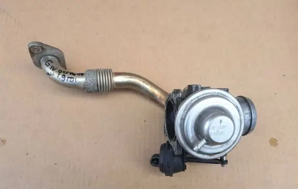 Volkswagen Golf IV EGR valve 038131501M