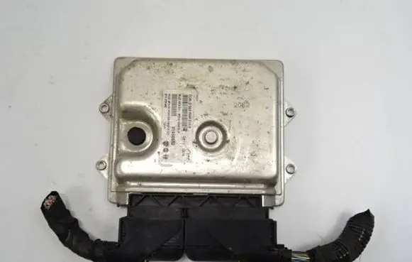 Opel Combo D Engine control unit/module ECU 51908952 BC0109472A 90HDEU5B