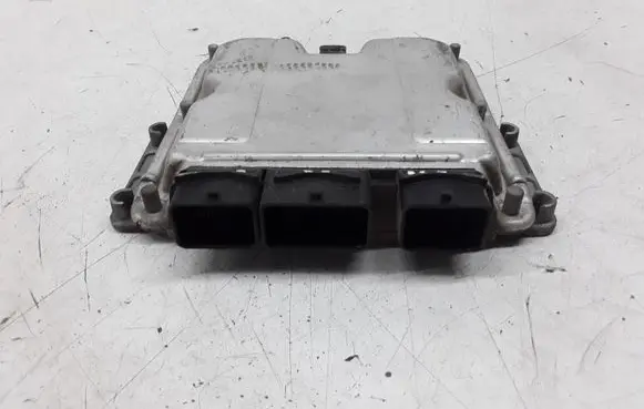 Citroen Xsara Picasso Engine control unit/module 0281011084