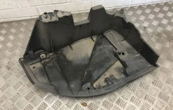 Toyota Prius (XW50) Other exterior part 5839947030