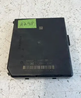 Renault Master III Fuse module 284B67570R 2629075587 USM2010