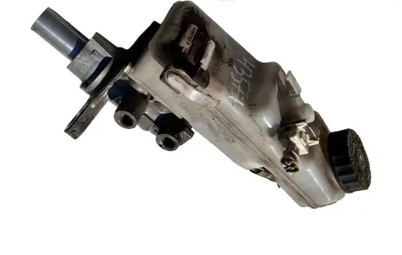 Toyota Avensis T270 Master brake cylinder 0204255239 0204Y24692