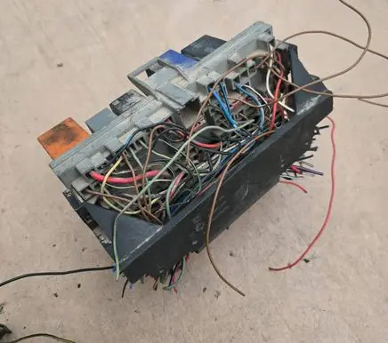 Opel Corsa B Fuse box set 90483952 008065444