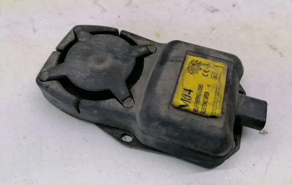 Opel Astra H Alarm control unit/module M04