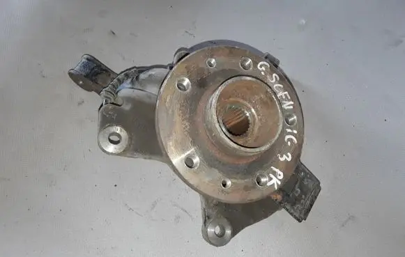 Renault Scenic III - Grand scenic III Front wheel hub 400150083R