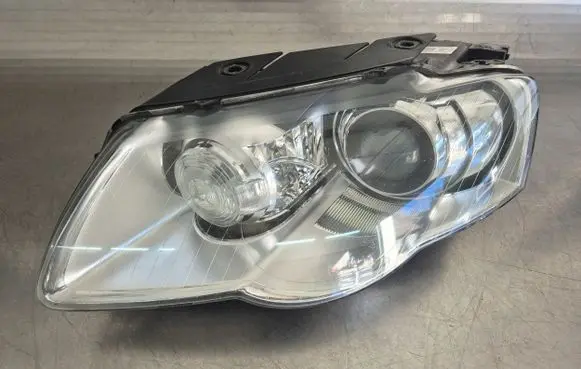 Volkswagen PASSAT B6 Headlight/headlamp 3C0941751K