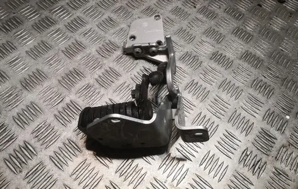 Mercedes-Benz E A207 Tailgate/trunk/boot hinge A2077500328 2077500328