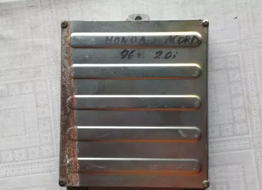Honda Accord Engine control unit/module ECU 37820-P45-G71 015957-5106