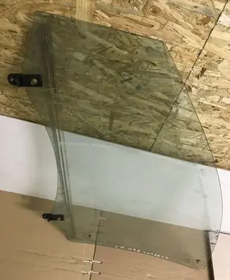 KIA Sorento Front door window glass four-door 43R000382E000008