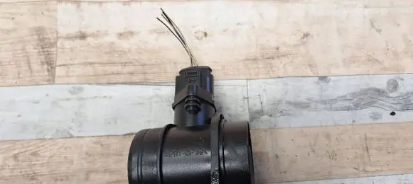 Volkswagen Fox Mass air flow meter 038906461B 0281002531