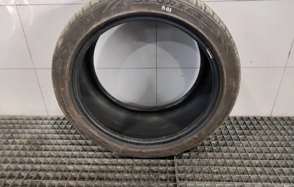 Mercedes-Benz SL R230 R18 summer tire 