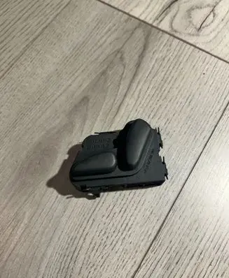Mercedes-Benz E W211 Seat control switch 2108213851 03483815