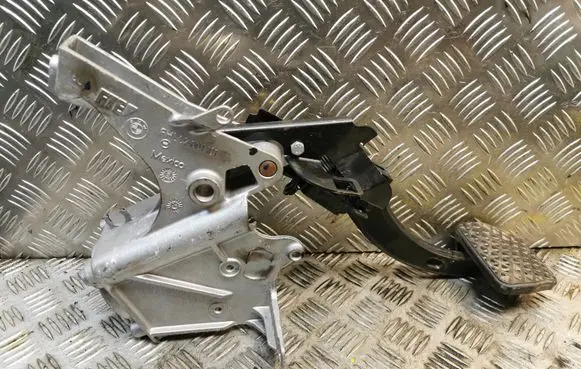 BMW X5 E53 Brake pedal 1165700