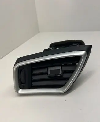Nissan Qashqai Dashboard side air vent grill/cover trim 687614EH0A 2015805