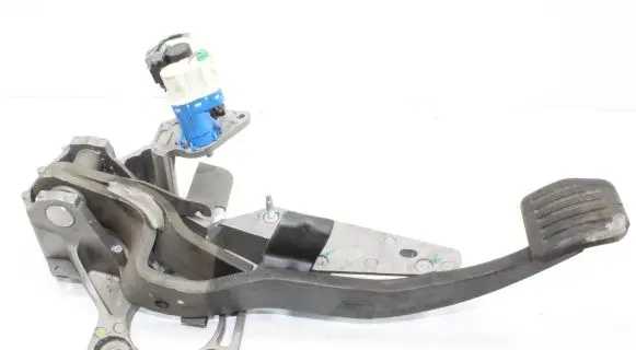Ford Mondeo MK IV Brake pedal