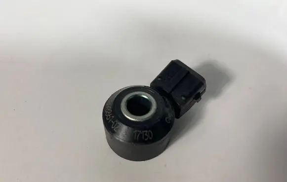 BMW 5 G30 G31 G38 Detonation knock sensor 7598861