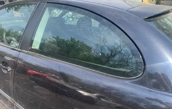 Seat Ibiza III (6L) Rear side window 