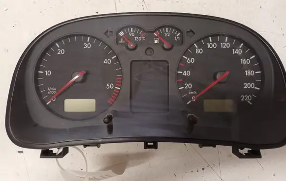 Volkswagen Golf IV Speedometer (instrument cluster) 1J0919881D 0263611024