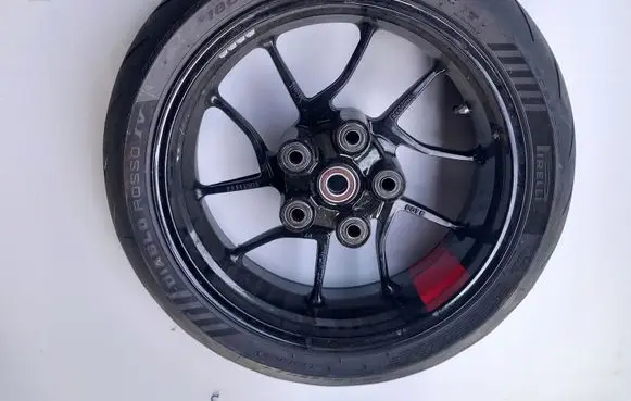 Hyundai H-1, Starex, Satellite R15 carbon fiber rim B5951755