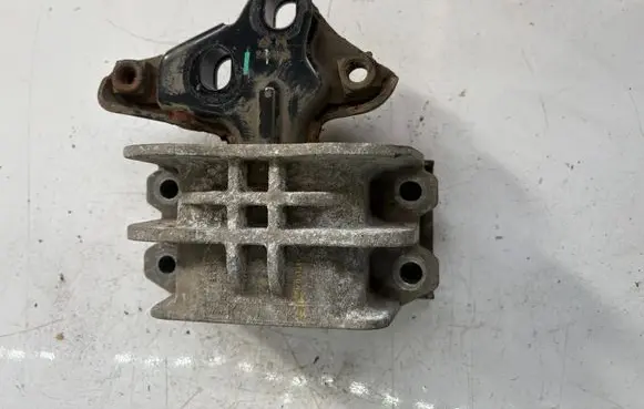 Ford Transit Custom Gearbox mount BK217M124AD