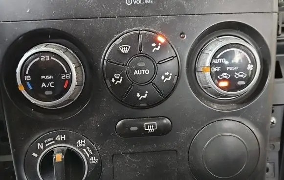 Suzuki Grand Vitara II Climate control/heater control trim 3951064JD IMPRK1609689
