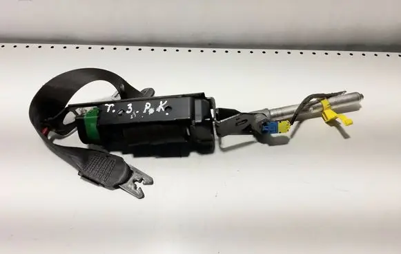 Volvo XC70 Front seatbelt