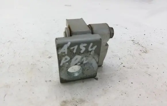 Fiat Grande Punto Front door upper hinge NOCODE
