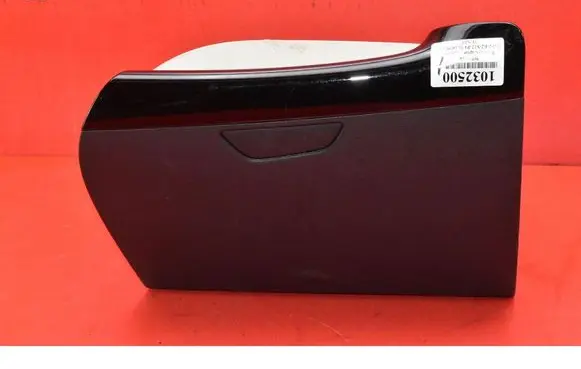Renault Captur Glove box