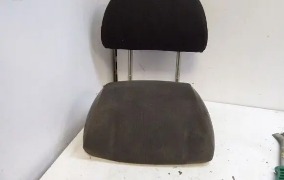 Volkswagen PASSAT B5 Rear seat headrest 