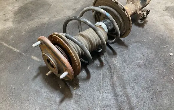 Toyota Auris E180 Front shock absorber/damper E56R5 150203 R923
