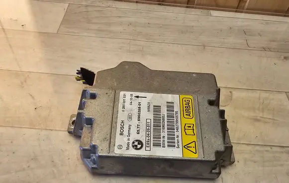 BMW 1 E81 E87 Airbag control unit/module 6960268 0285001531 31696026800J