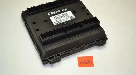 Skoda Fabia Mk1 (6Y) Comfort/convenience module 6Q1937049D S1S34 5WK48212