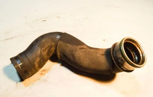 Mercedes-Benz B W245 Intercooler hose/pipe 524052