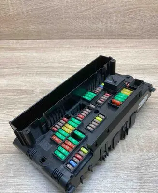 BMW 5 F10 F11 Fuse module 9252815 925281503