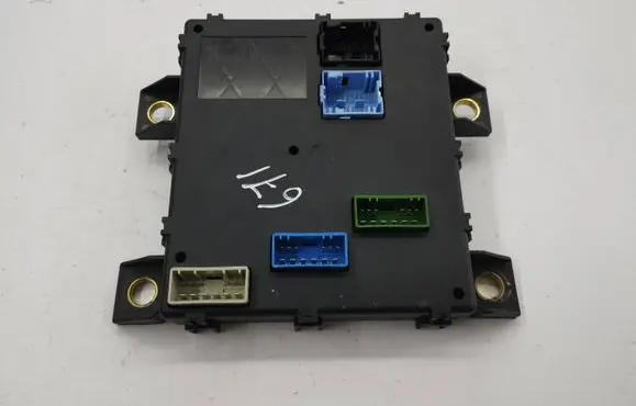 Maserati Quattroporte Tailgate/trunk control unit/module 501201360005 210683 4SD011M7J