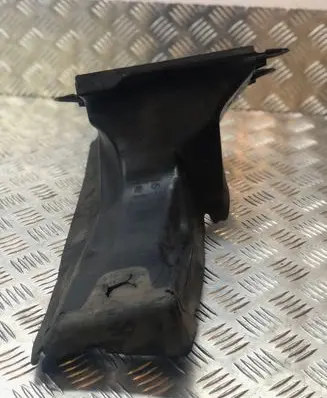Audi A6 S6 C6 4F Intercooler air channel guide 4F0145333