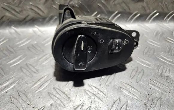 Ford Focus Light switch 98AG13A024CG 04052523