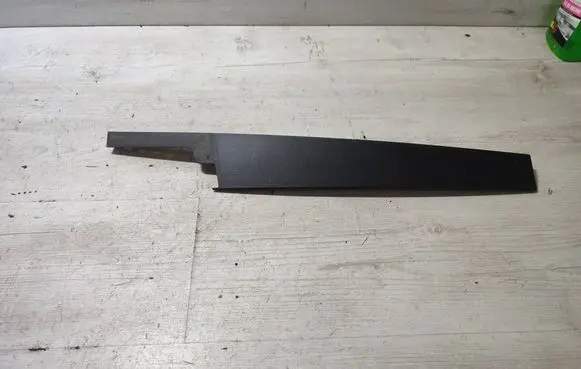 Seat Arona Front door glass trim molding 6F9837901F