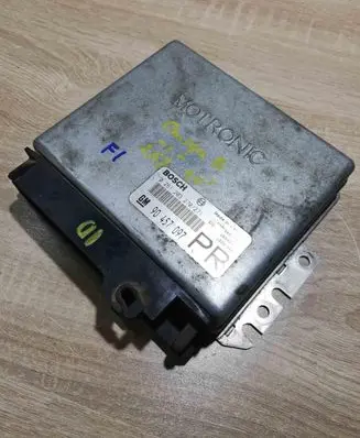 Opel Omega B1 Engine control unit/module ECU 90457097 0261203270