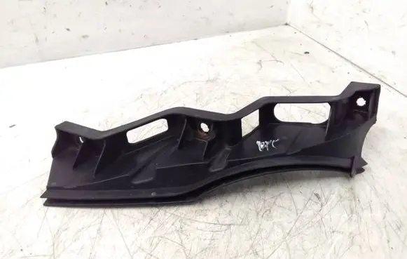 Volkswagen PASSAT B6 Front bumper mounting bracket 3C0807890