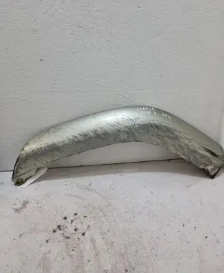 Front bumper lip