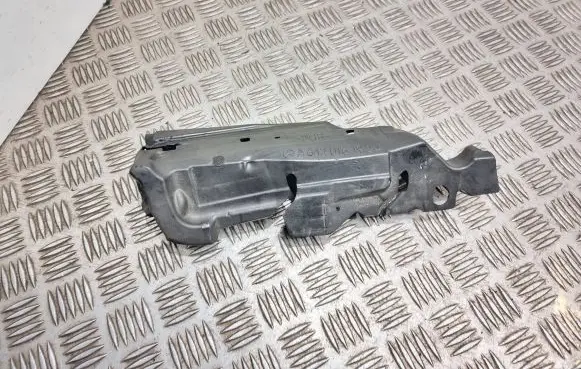 Mercedes-Benz E W212 Other engine bay part A6420161924
